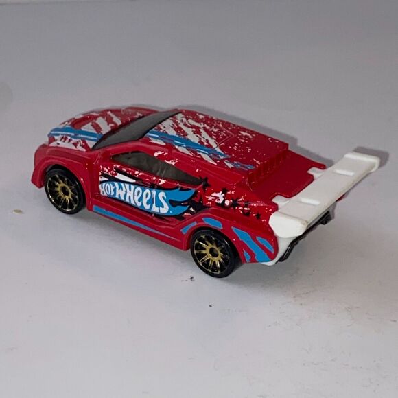 Mattel Hot Wheels Loop Coupe Diecast Car Multipack Exclusive 2012 Red - Picture 5 of 10